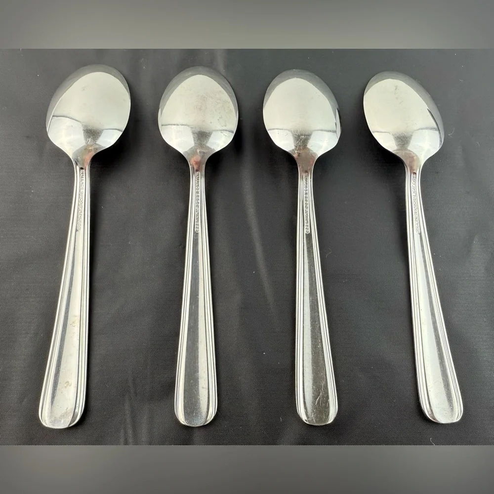 WALLACE SILVER Fleetline (Stainless) by Wallace Silver Lot‎ of 4 Teaspoons